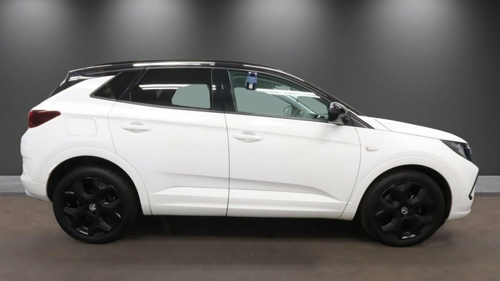 Vauxhall Grandland 1.2L Ultimate White #5