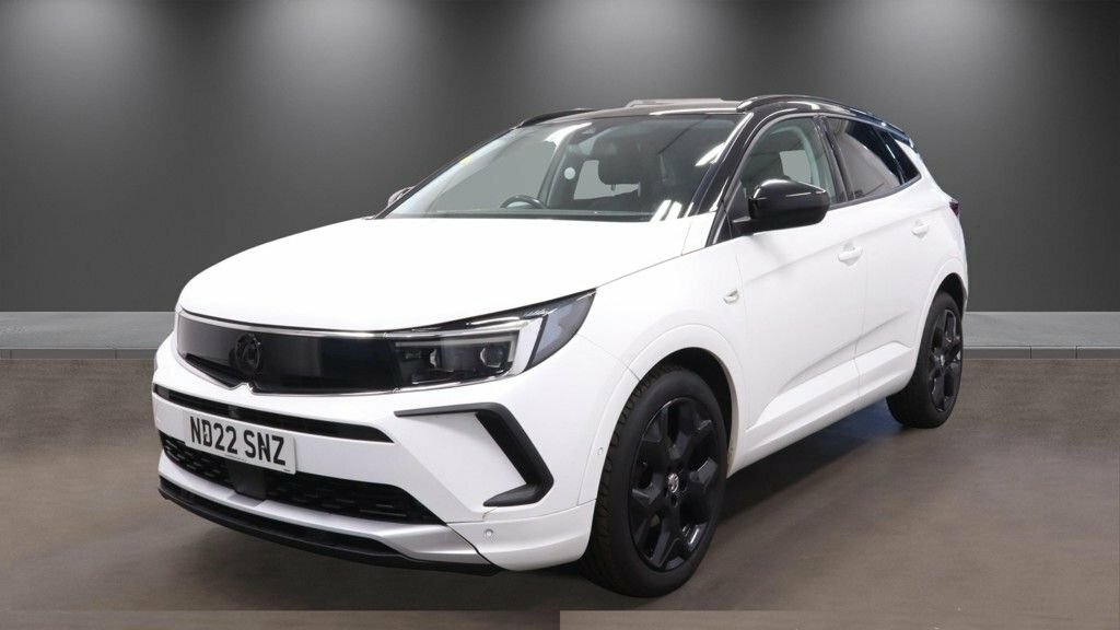 Vauxhall Grandland 1.2L Ultimate White #2