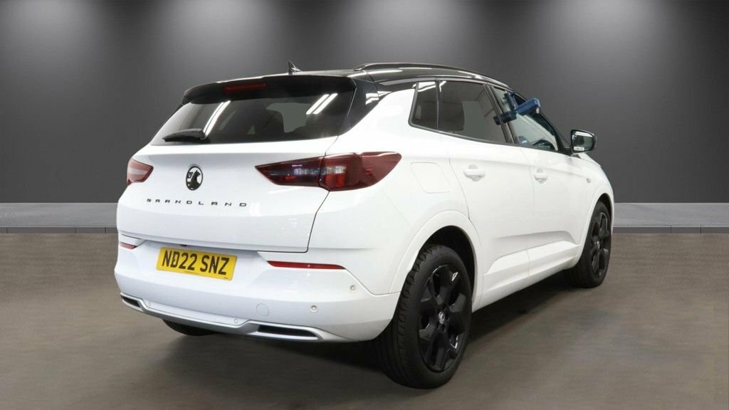 Vauxhall Grandland 1.2L Ultimate White #4