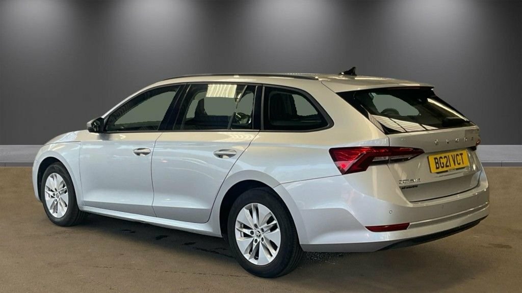 Skoda Octavia 2L Se Technology Silver #3
