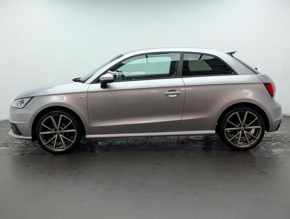 Audi A1 1.4 A1 Black Edition Tfsi Silver #4