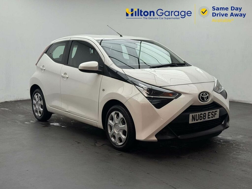Toyota Aygo X 1.0 Aygo X-play Vvt-i NU68ESF White