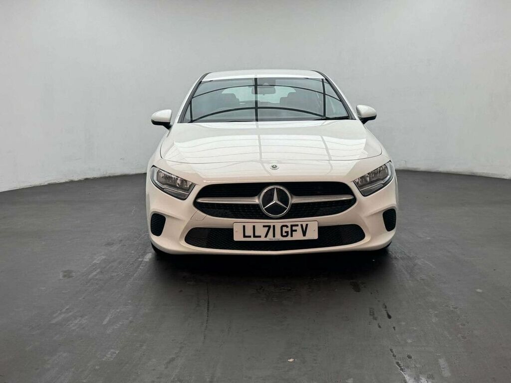 Mercedes-Benz A Class 1.3 A 180 Se LL71GFV White #3