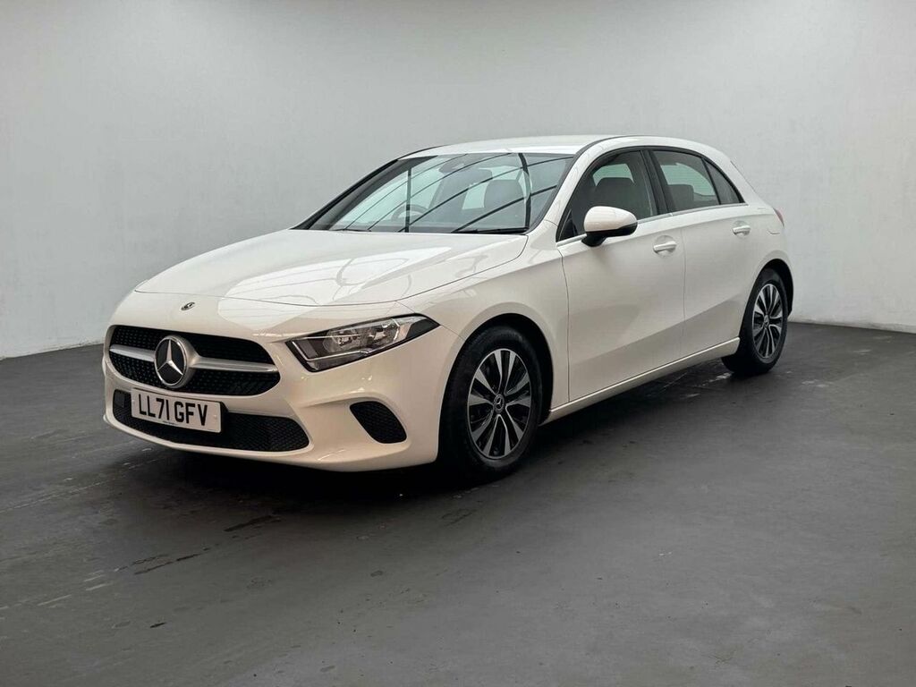 Mercedes-Benz A Class 1.3 A 180 Se LL71GFV White #4