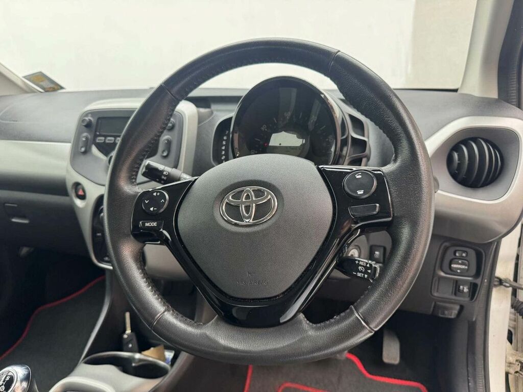 Toyota Aygo X 1.0 Aygo X-play Vvt-i Grey #24