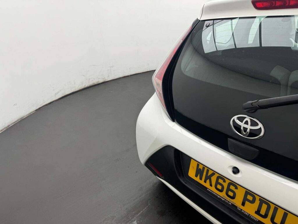 Toyota Aygo X 1.0 Aygo X-play Vvt-i Grey #16
