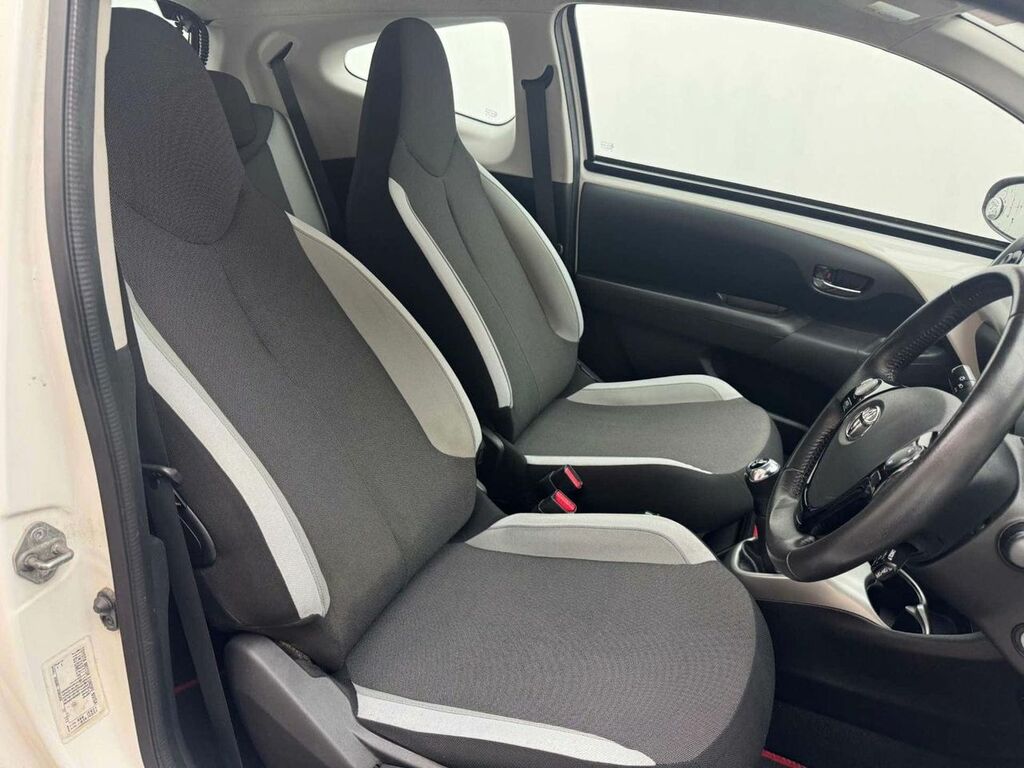 Toyota Aygo X 1.0 Aygo X-play Vvt-i Grey #26