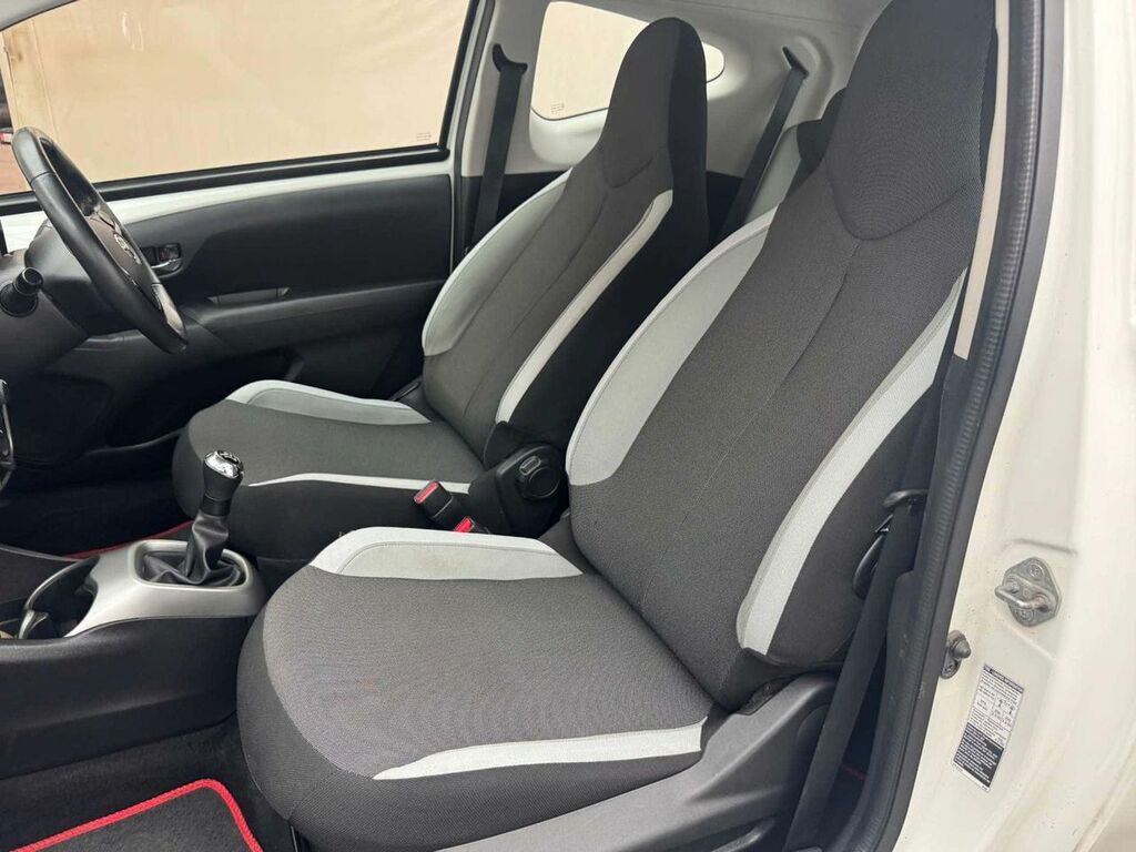Toyota Aygo X 1.0 Aygo X-play Vvt-i Grey #27
