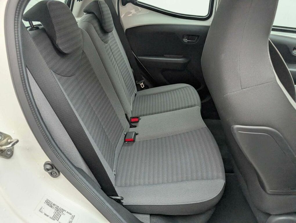 Toyota Aygo X Aygo X-play Vvt-i Red #31