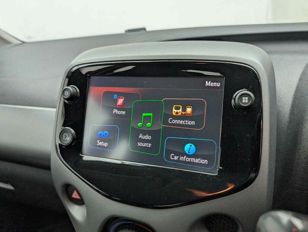 Toyota Aygo X Aygo X-play Vvt-i Red #17
