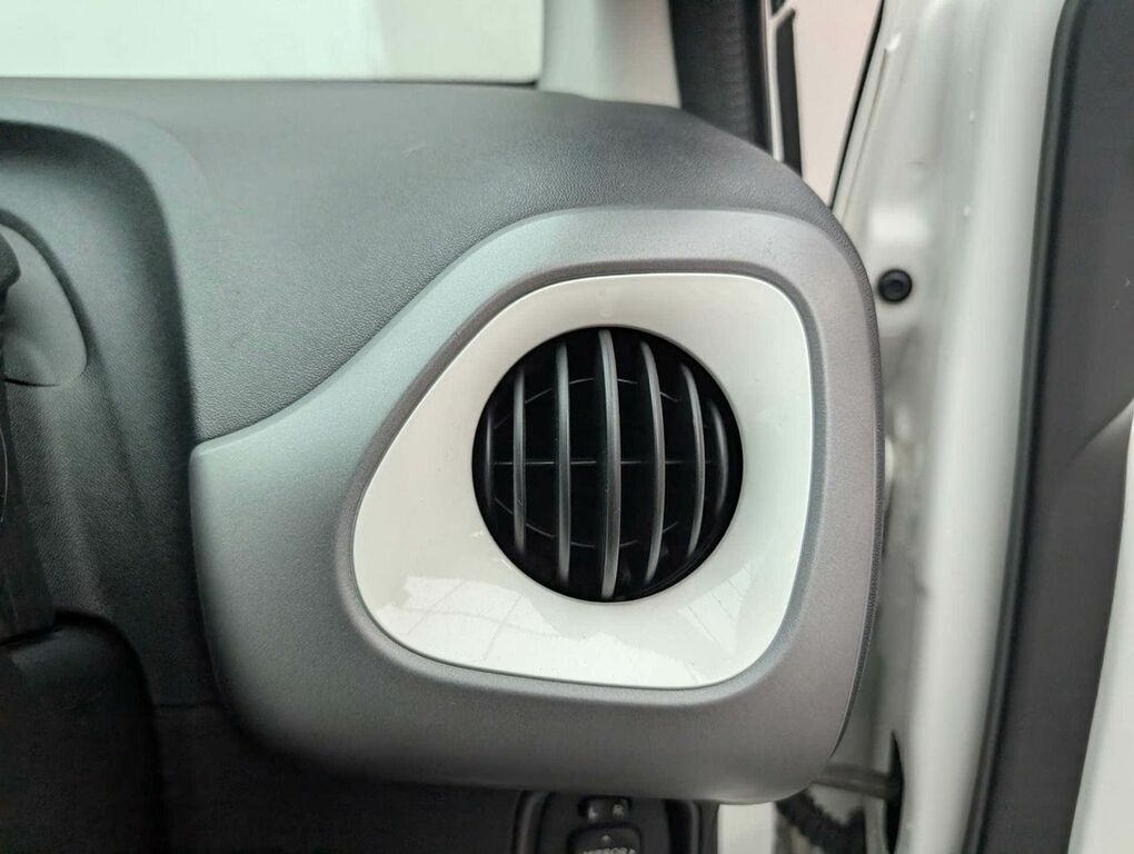 Toyota Aygo X Aygo X-play Vvt-i Red #20