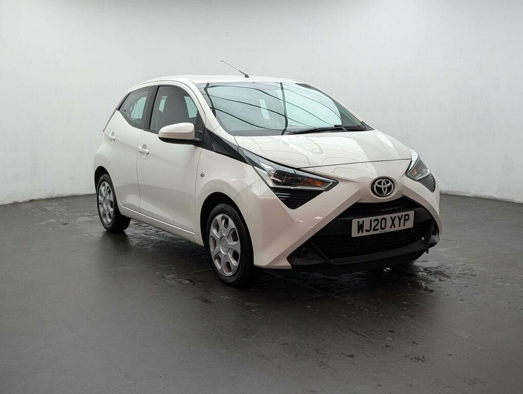 Toyota Aygo X Aygo X-play Vvt-i Red #2