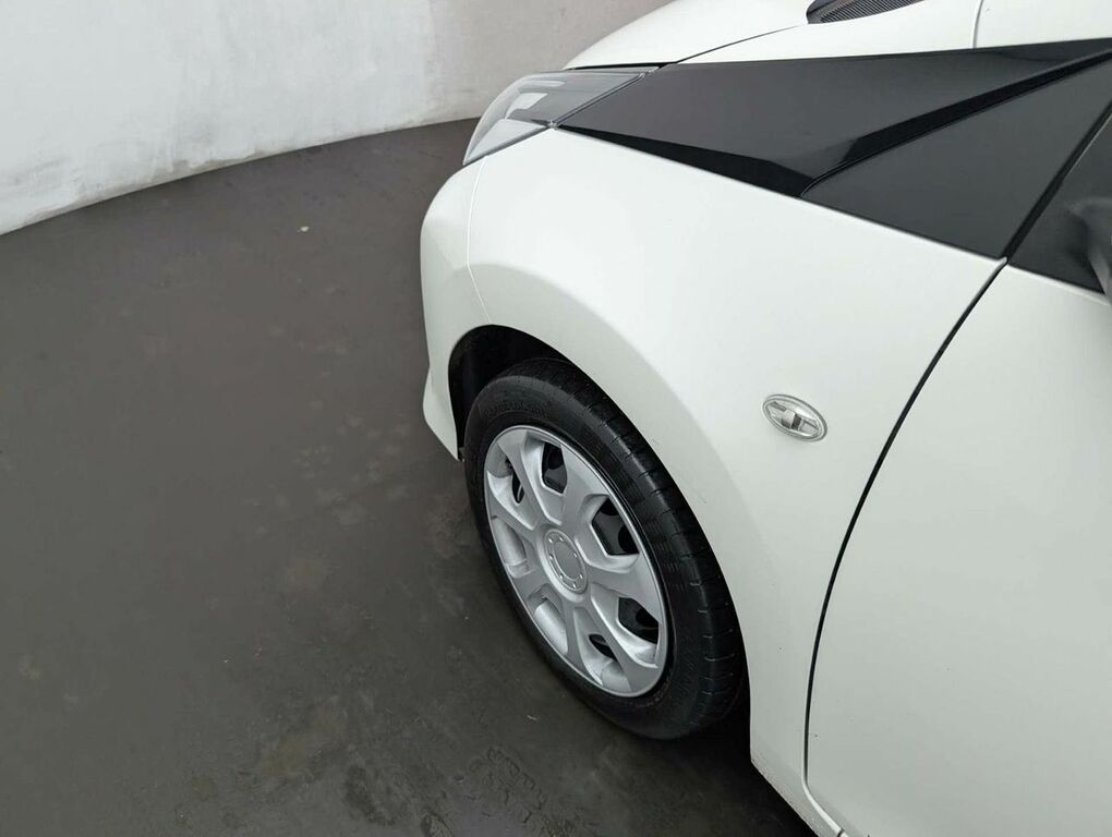 Toyota Aygo X Aygo X-play Vvt-i Red #14