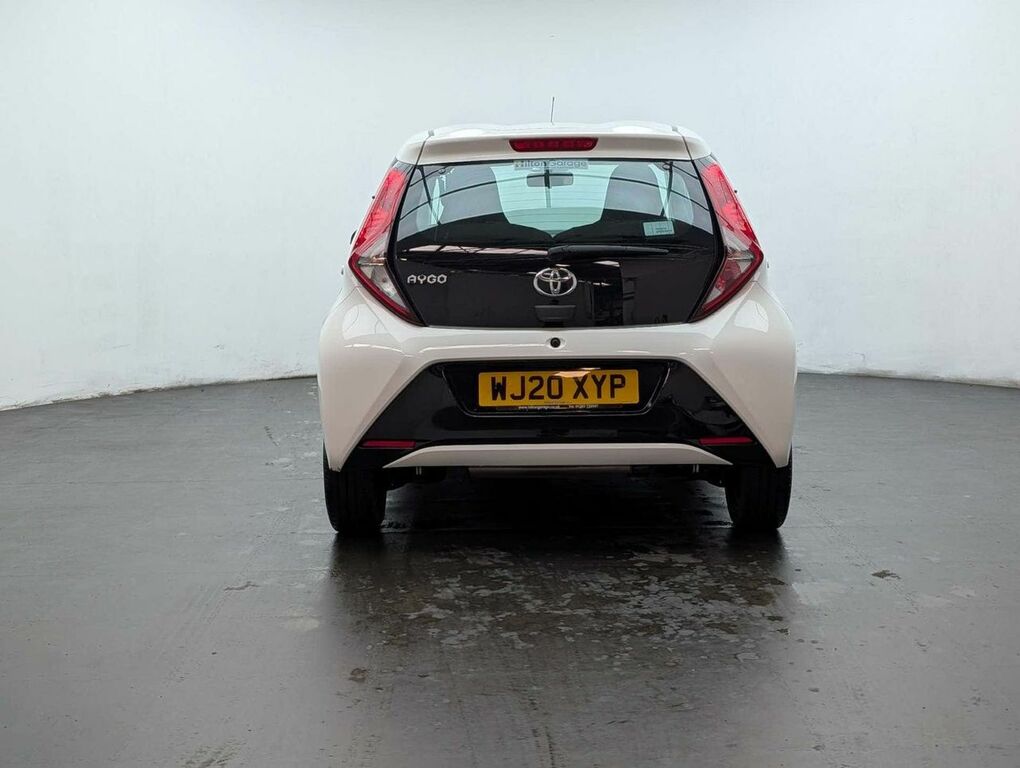 Toyota Aygo X Aygo X-play Vvt-i Red #7