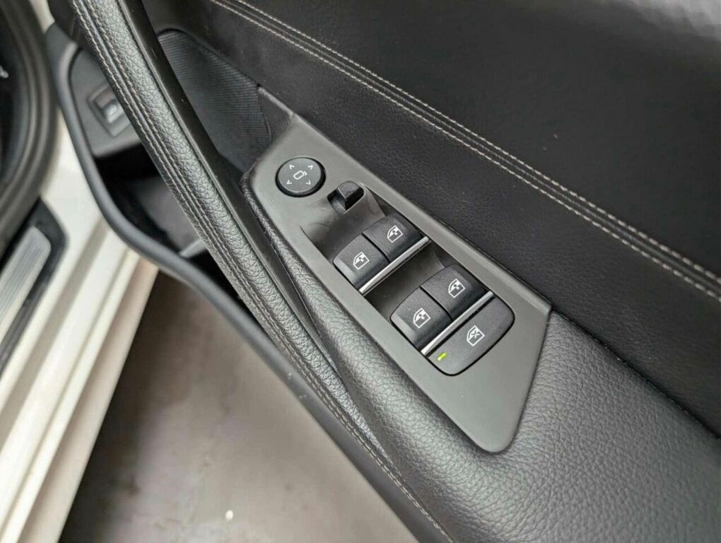 BMW 5 Series 2.0 520D Mht Se Saloon Hybrid Steptroni Blue #26