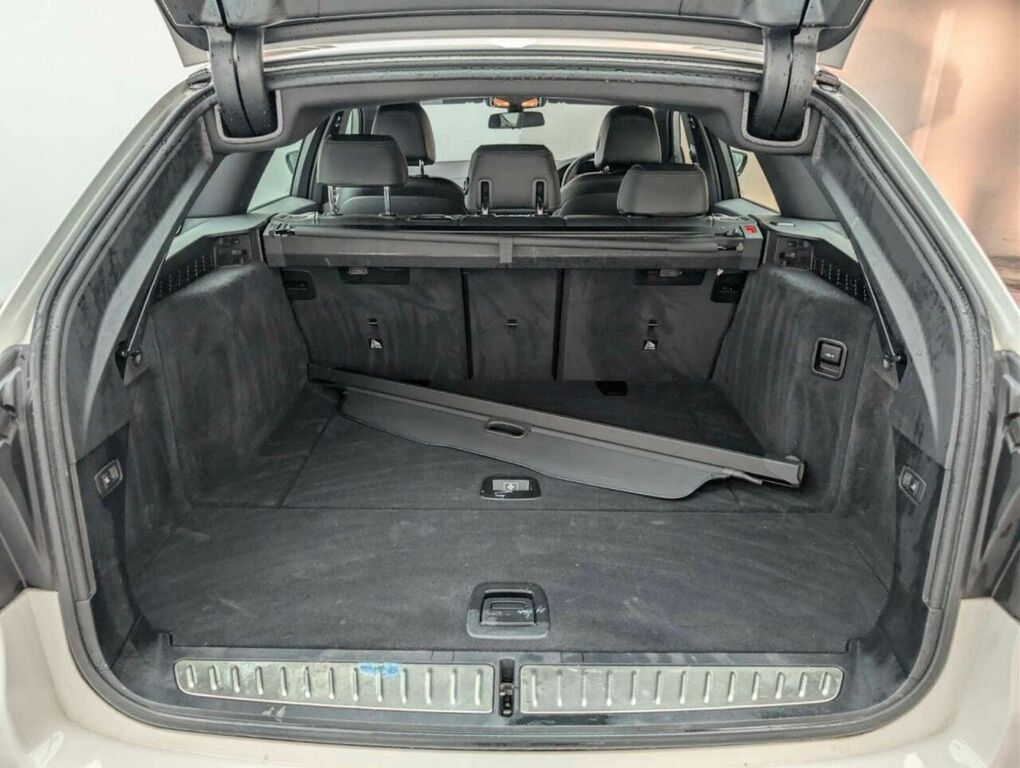 BMW 5 Series 2.0 520D Mht Se Saloon Hybrid Steptroni Blue #11