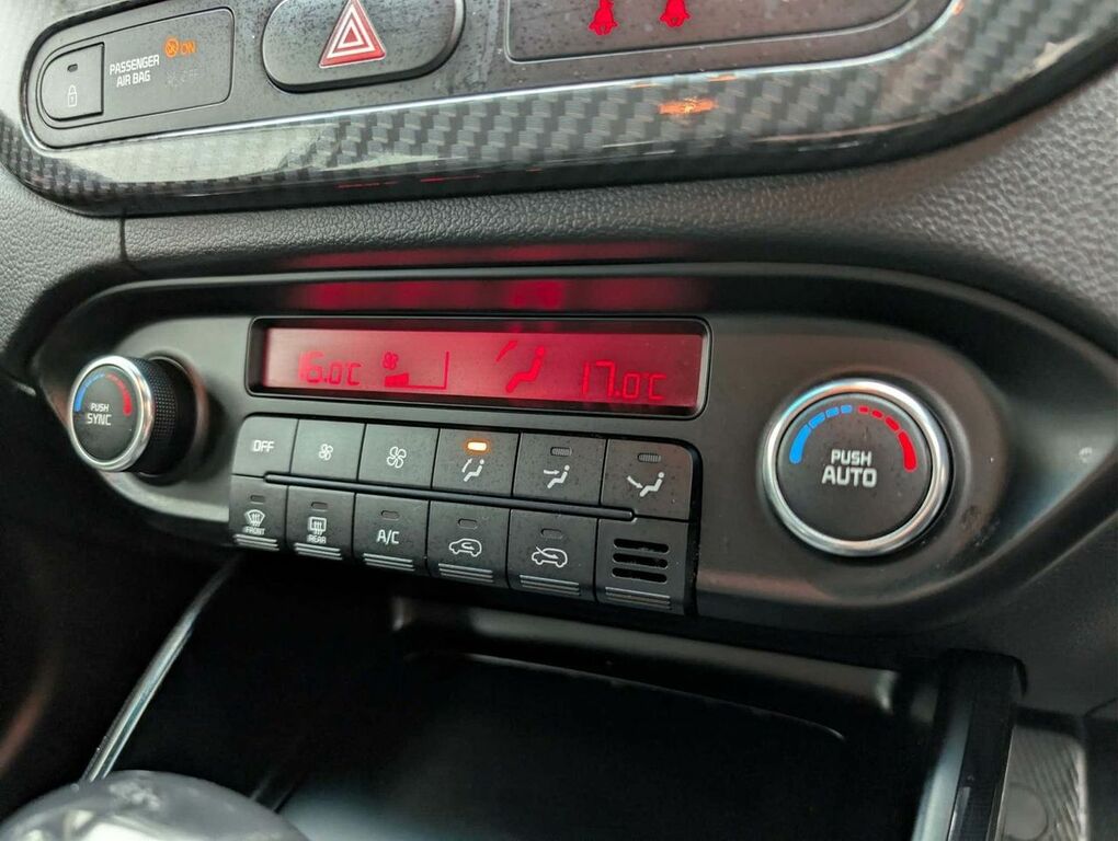 Kia Carens 1.6 Gdi 2 Mpv Euro 6 Ss 133 Black #20