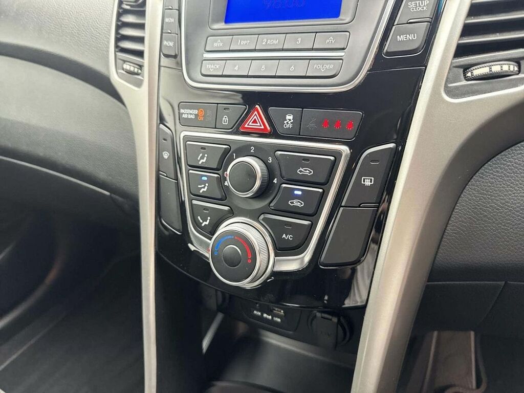 Hyundai I30 Estate 1.6 Crdi Blue Drive Premium Tourer Dct Euro Grey #11