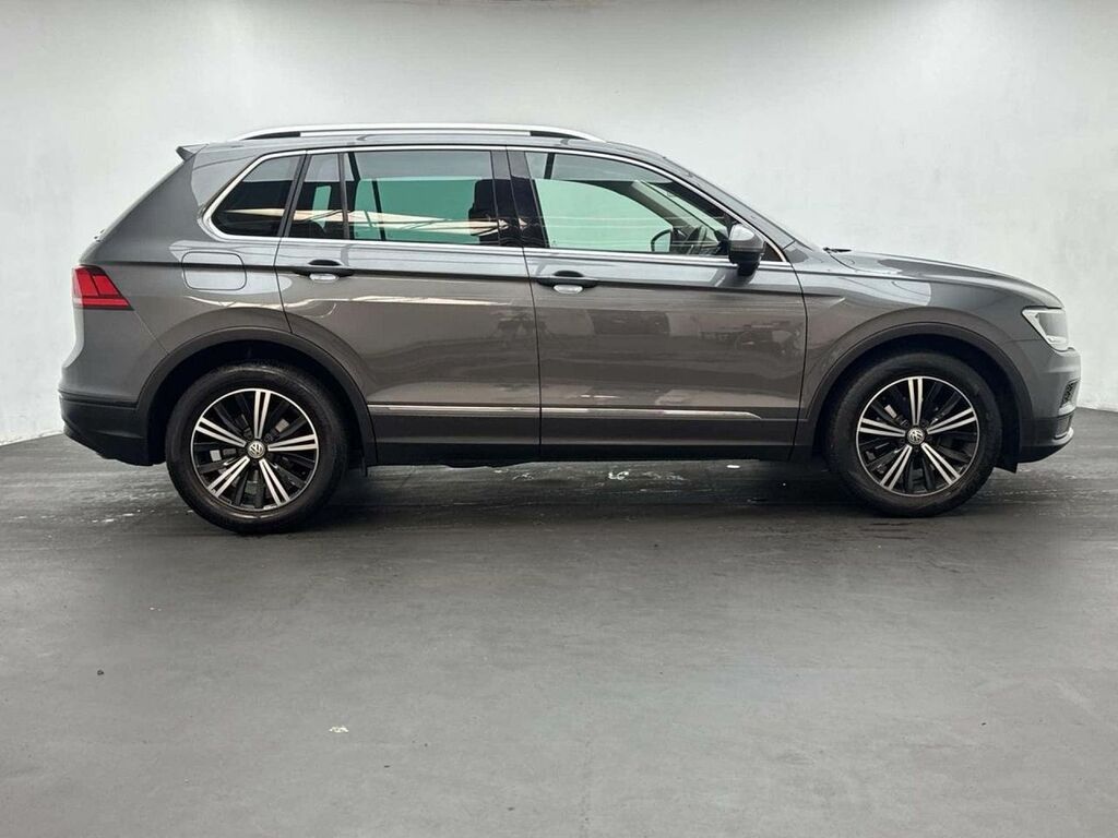 Volkswagen Tiguan 2.0 Tdi R-line Dsg Euro 6 S S White #1