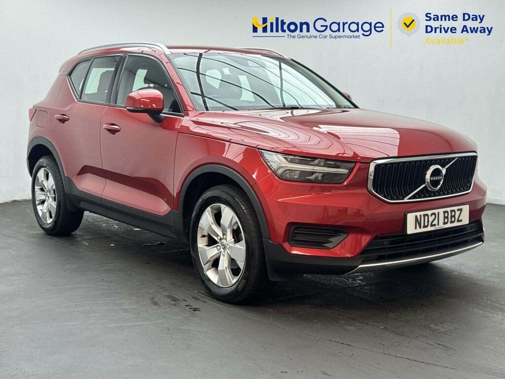 Volvo XC40 1.5 Xc40 Momentum T3 Red