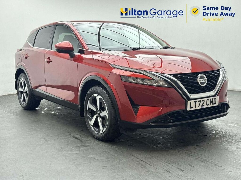 Nissan Qashqai 1.3 Qashqai N-connecta Dig-t Mhev Red