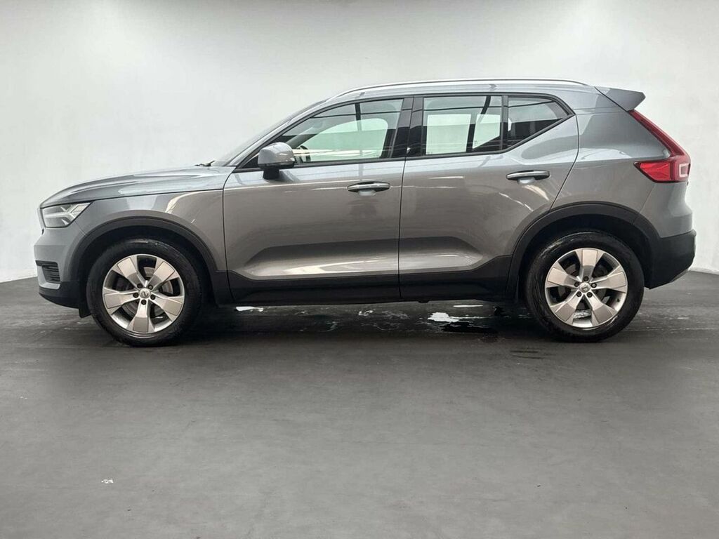 Volvo XC40 2.0 Xc40 Momentum T4 Awd 4Wd Grey #4