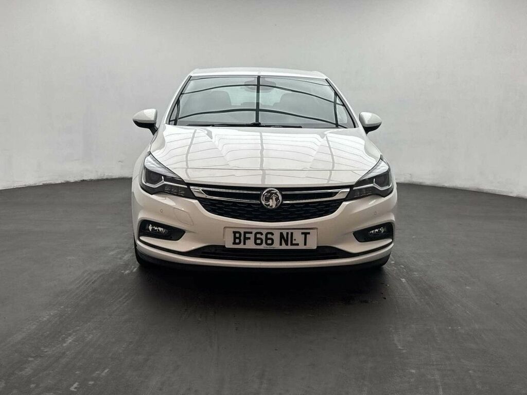 Vauxhall Astra 1.4 Astra Elite Nav T BF66NLT White #3