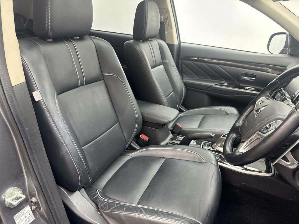 Mitsubishi Outlander Phev Gx 3H Plus Black #12
