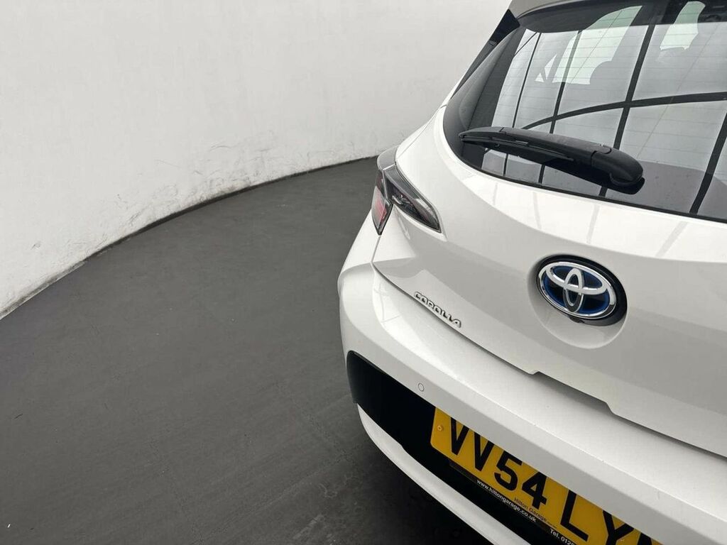Toyota Corolla Excel White #32