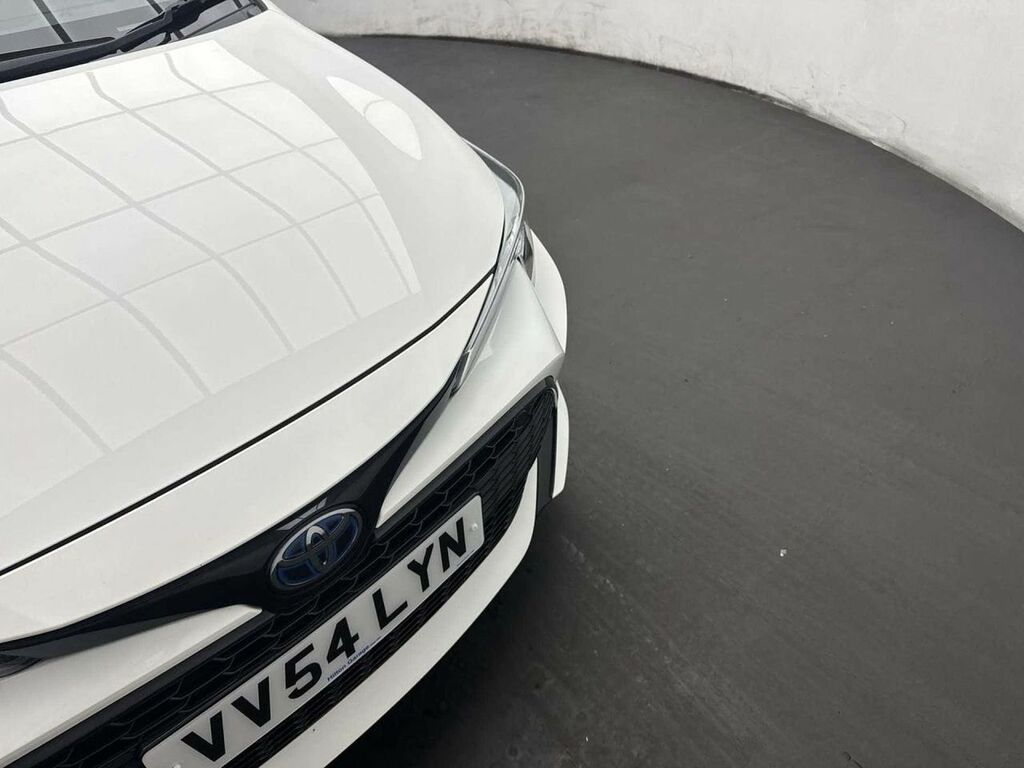 Toyota Corolla Excel White #40