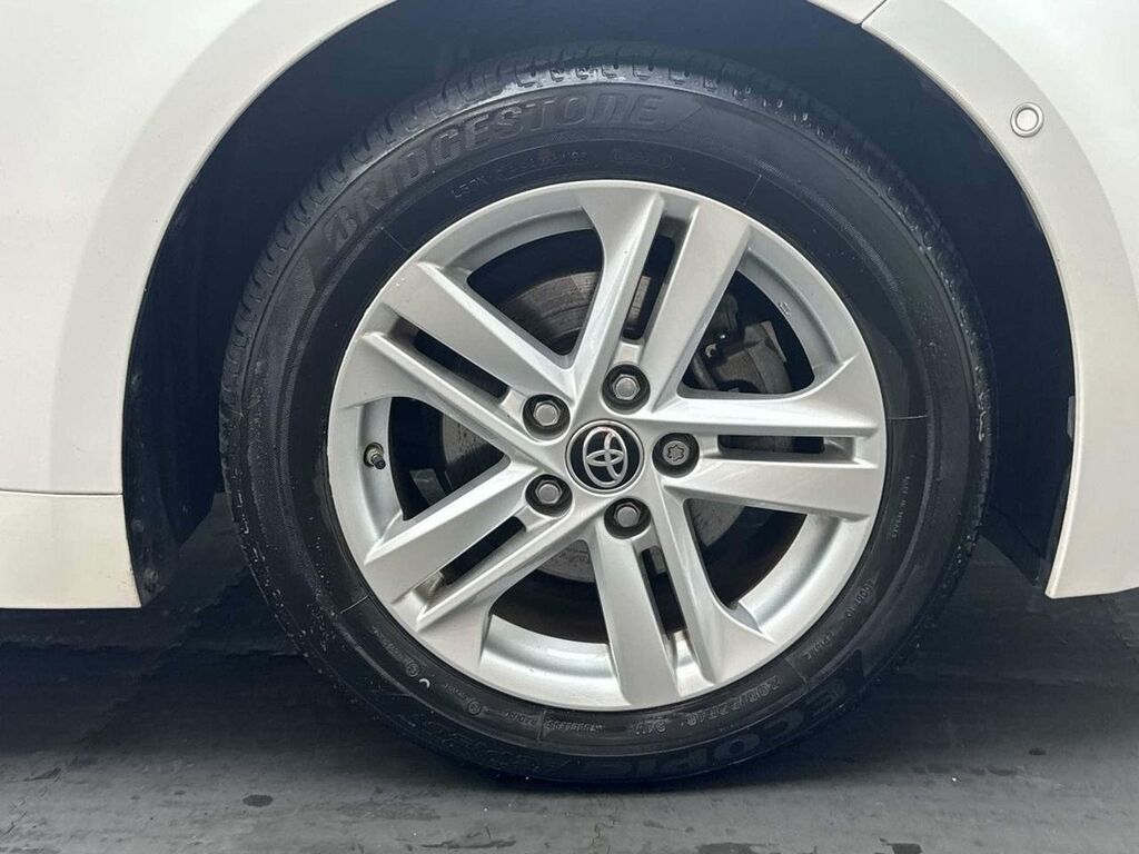 Toyota Corolla Excel White #10