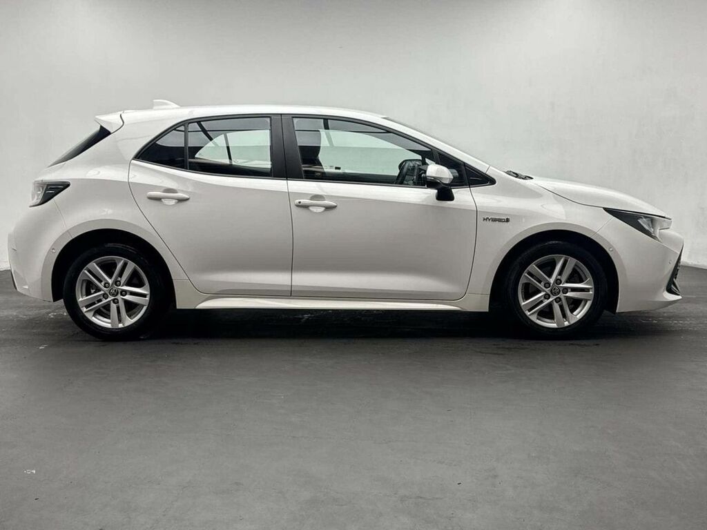 Toyota Corolla Excel White #9