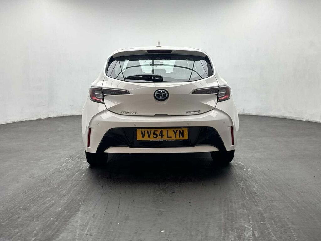 Toyota Corolla Excel White #7