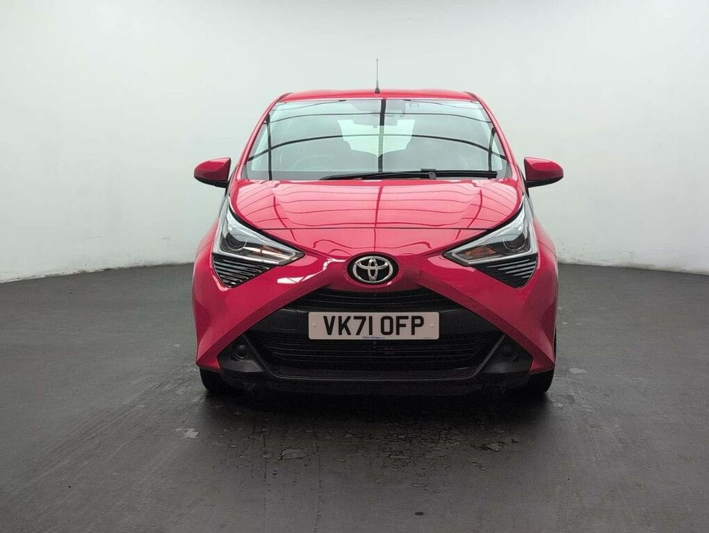 Toyota Aygo X 1.0 Aygo X-play Tss Vvt-i Cvt Red #3