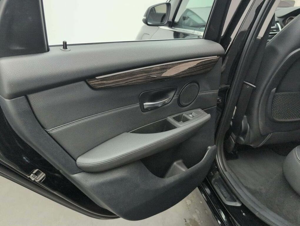 BMW 2 Series 218D M Sport Black #37