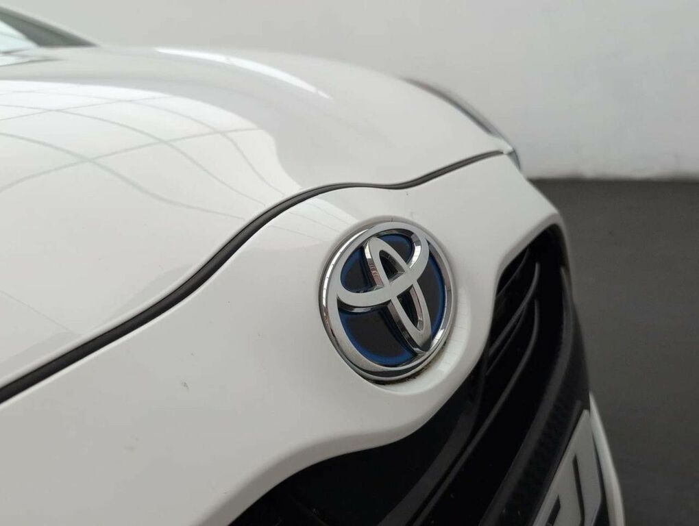 Toyota Yaris Hatchback Black #41