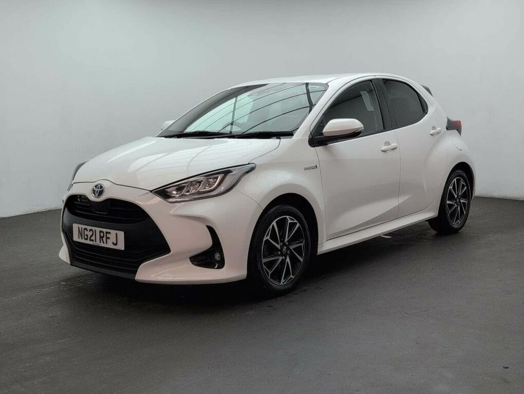Toyota Yaris Hatchback Black #4