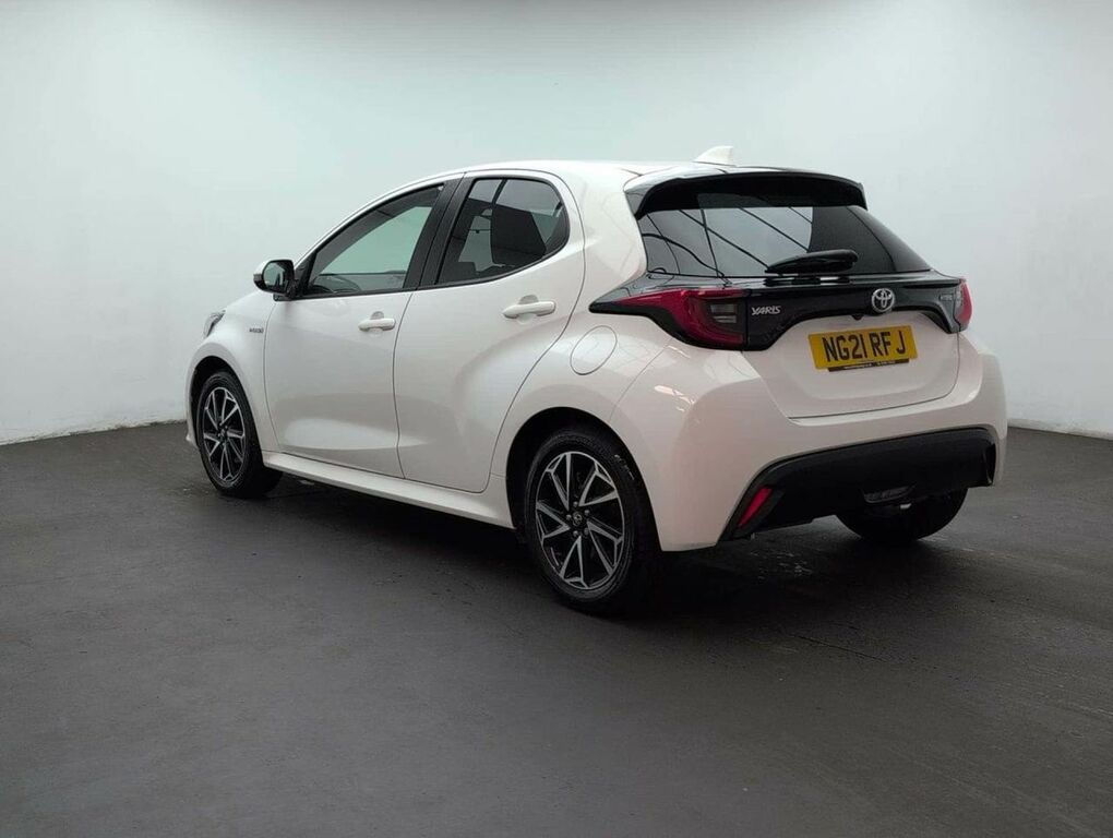 Toyota Yaris Hatchback Black #6