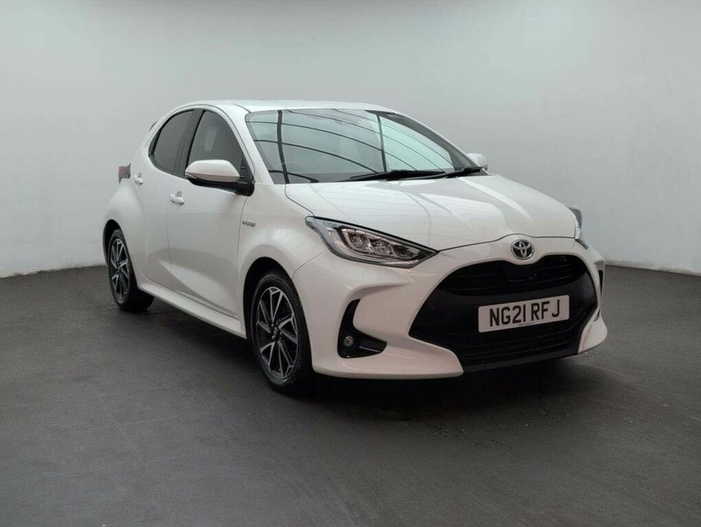 Toyota Yaris Hatchback Black #2