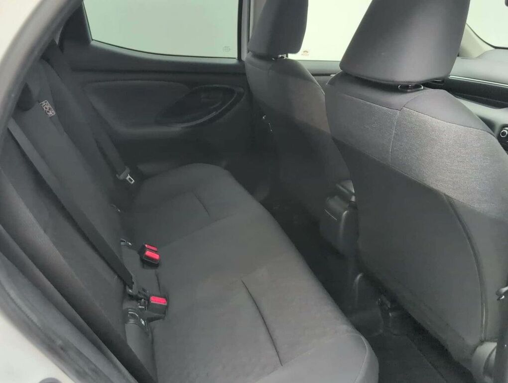 Toyota Yaris Hatchback Black #27