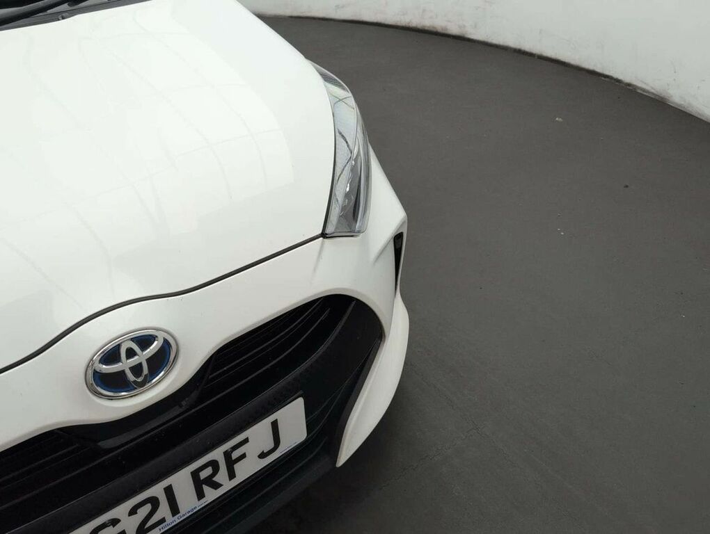Toyota Yaris Hatchback Black #39