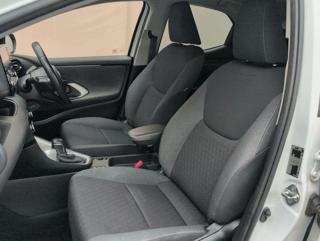 Toyota Yaris Hatchback Black #34