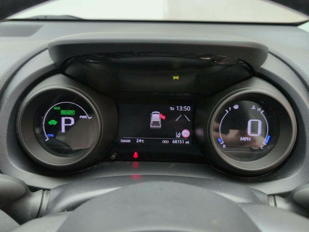 Toyota Yaris Hatchback Black #19