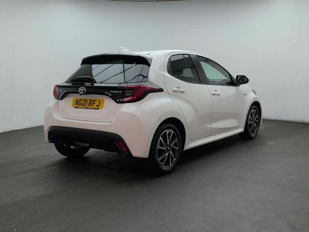 Toyota Yaris Hatchback Black #8