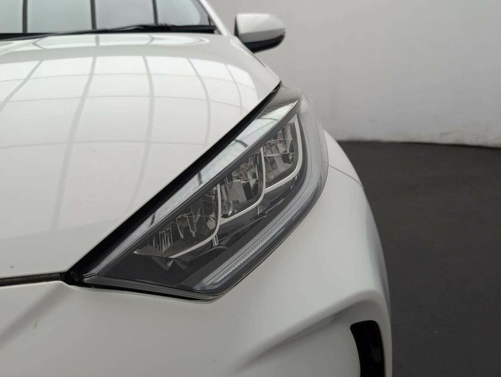Toyota Yaris Hatchback Black #40