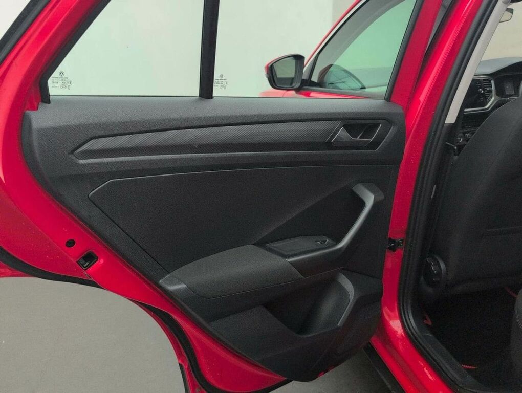 Volkswagen T-Roc Active Grey #37