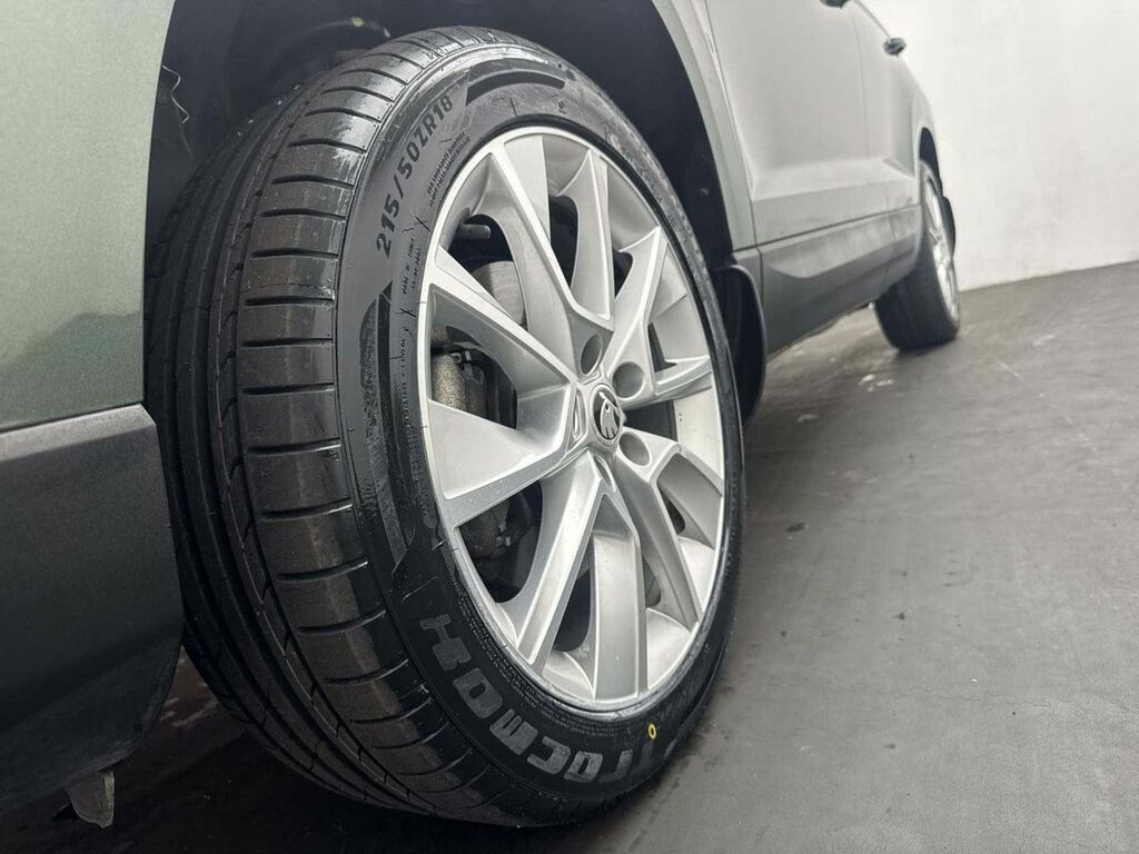 Skoda Karoq White #34