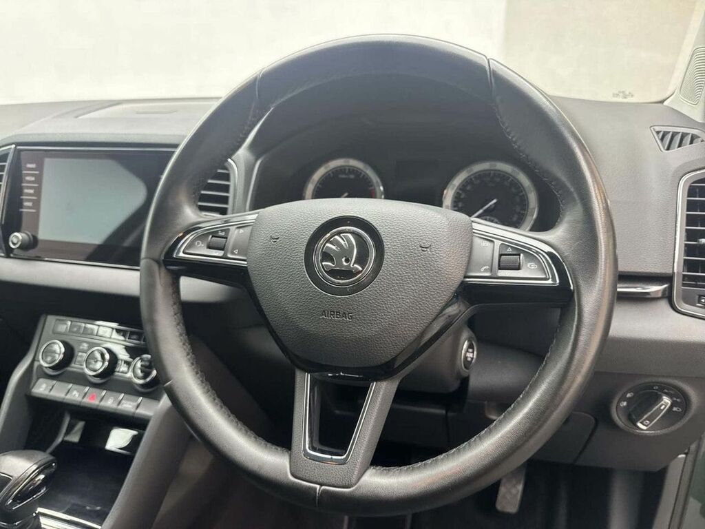 Skoda Karoq White #23