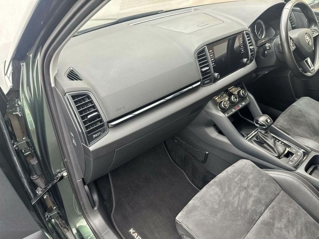 Skoda Karoq White #32