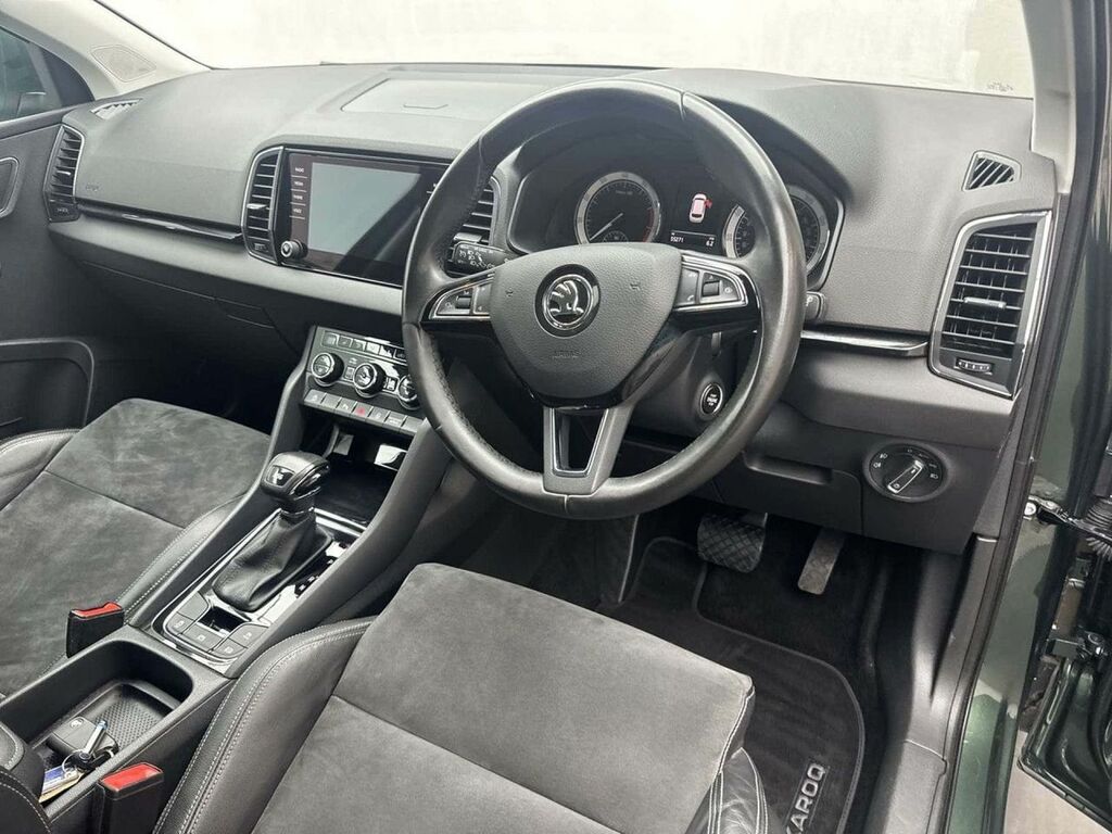 Skoda Karoq White #11